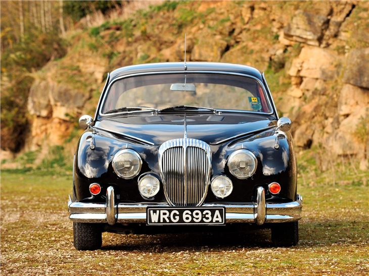 Daimler V8 250 - Classic Car Review | Honest John