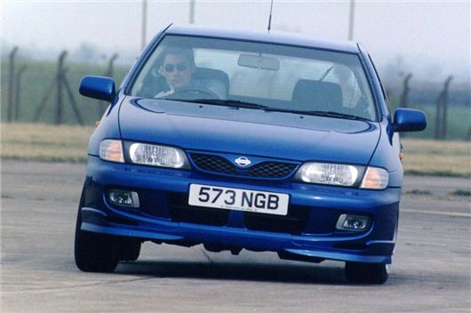 nissan almera gti