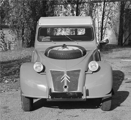 The Citroën 2CV Sahara, a love story