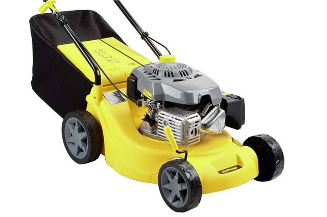 Budget petrol outlet lawnmower