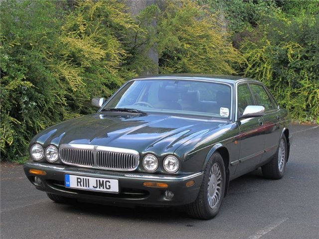 Jaguar XJ8 and XJR8 (X308) - Classic Car Review | Honest John