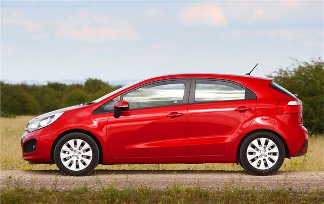 Kia rio 2011 года