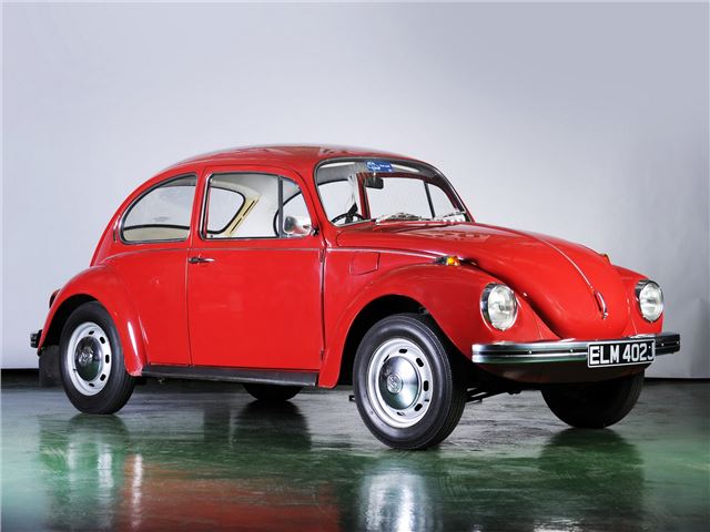 Volkswagen~Beetle~1303~(2)