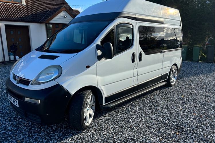 Vivaro high top 2025