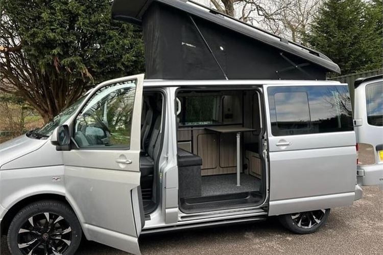 Caravelle top camper van