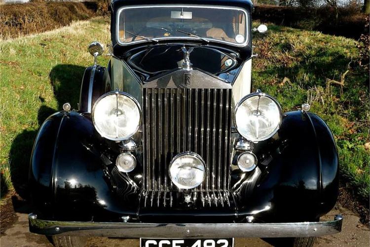 Classic 1950s RollsRoyce Silver Wraith Wedding Car Hire Essex